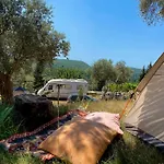 Kruje Camping Campeggio *